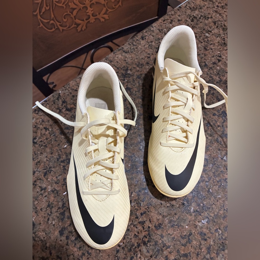 Nike Kids Yellow Lemonade Mercurial Soccer Cleats with Black Swoosh